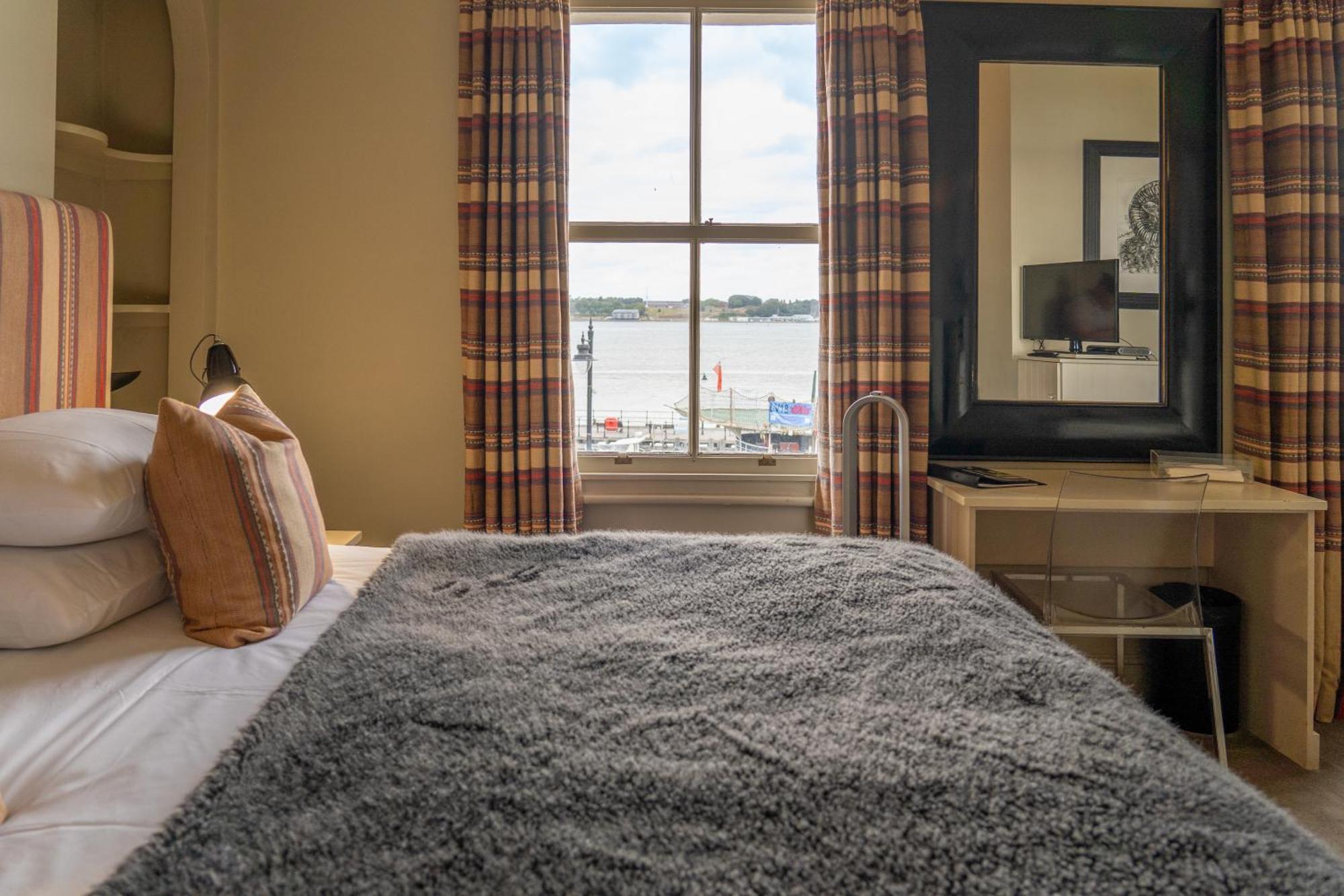The Pier Hotel 하위치 외부 사진